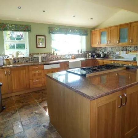 Semesterbostad New House *